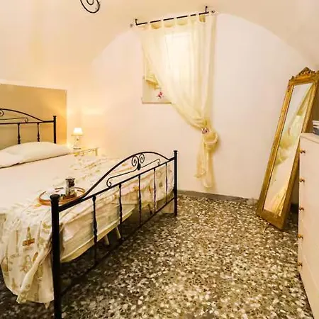 Casetta Edoardo بيت للعطل